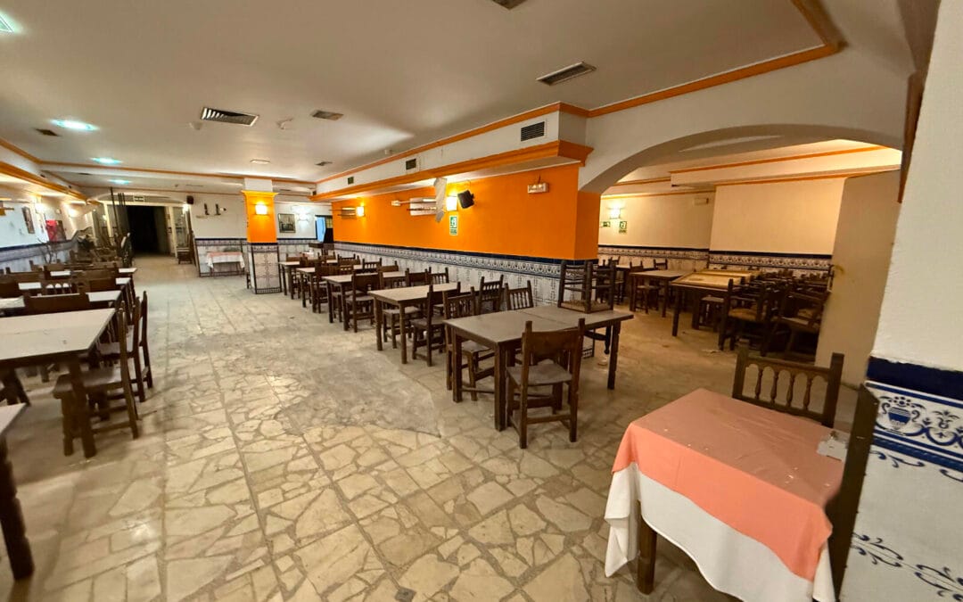 Excelente Restaurante con múltiples licencias