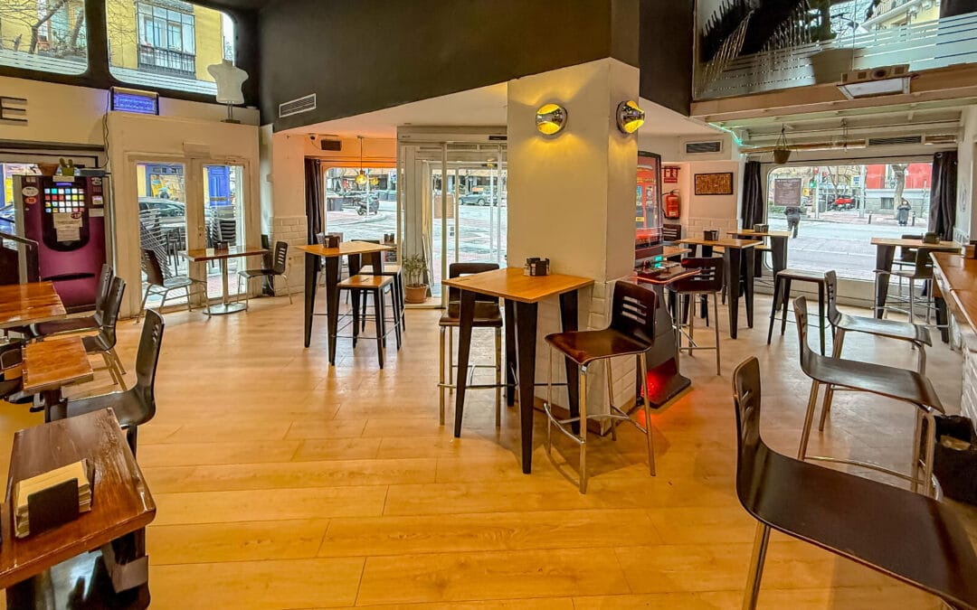 Restaurante de esquina en traspaso más alquiler